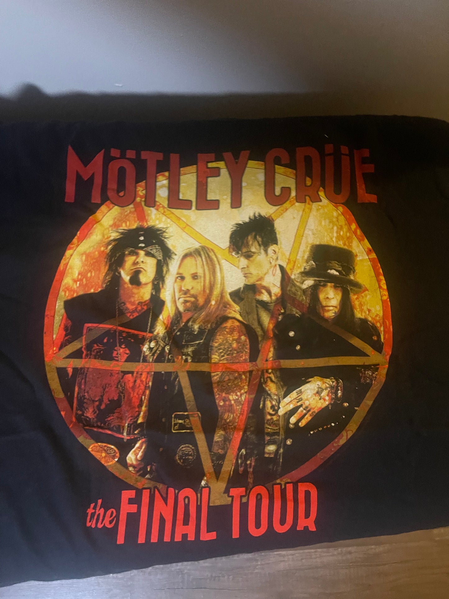 🔥 Vintage 1983 Mötley Crüe "Shout at the Devil" Tour T-Shirt 🔥